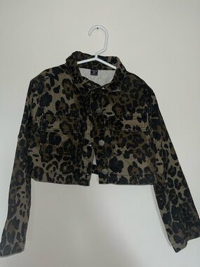 SHEIN Kids Tan & Black Leopard Print Cropped Jacket